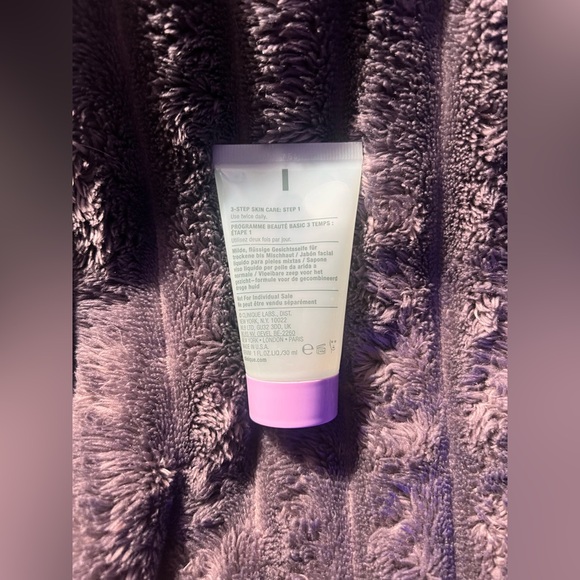 Clinique All About Clean: Mild Cleanser (1 floz) - Picture 2 of 3